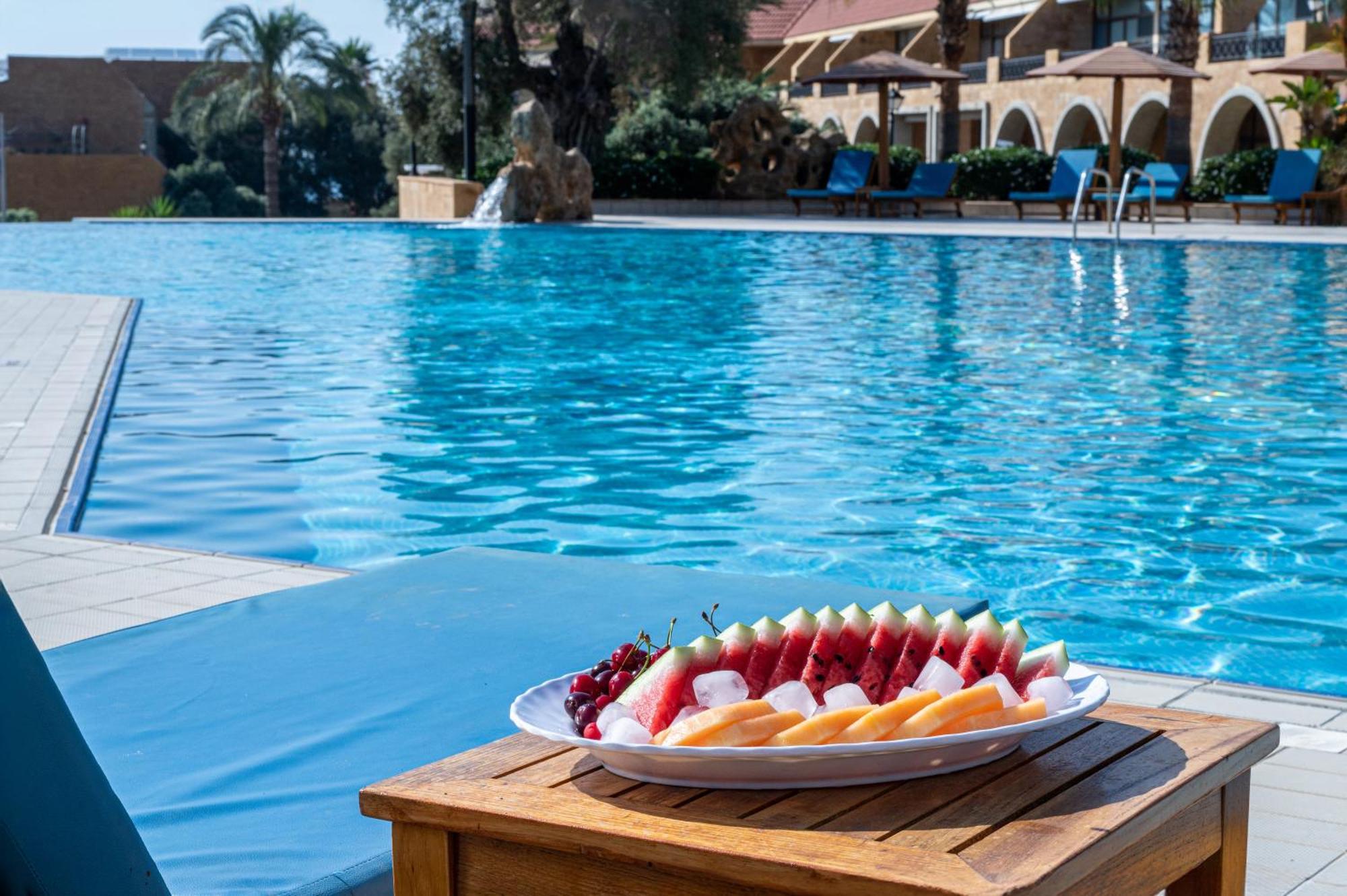 Jiyeh Marina Resort Hotel & Chalets Jieh Kültér fotó