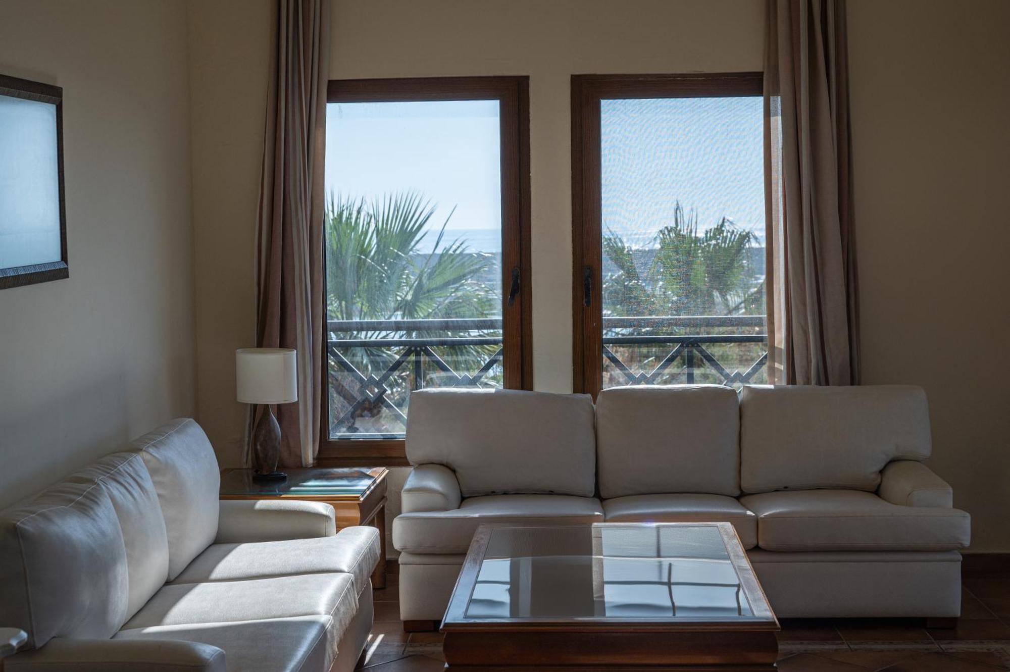 Jiyeh Marina Resort Hotel & Chalets Jieh Kültér fotó