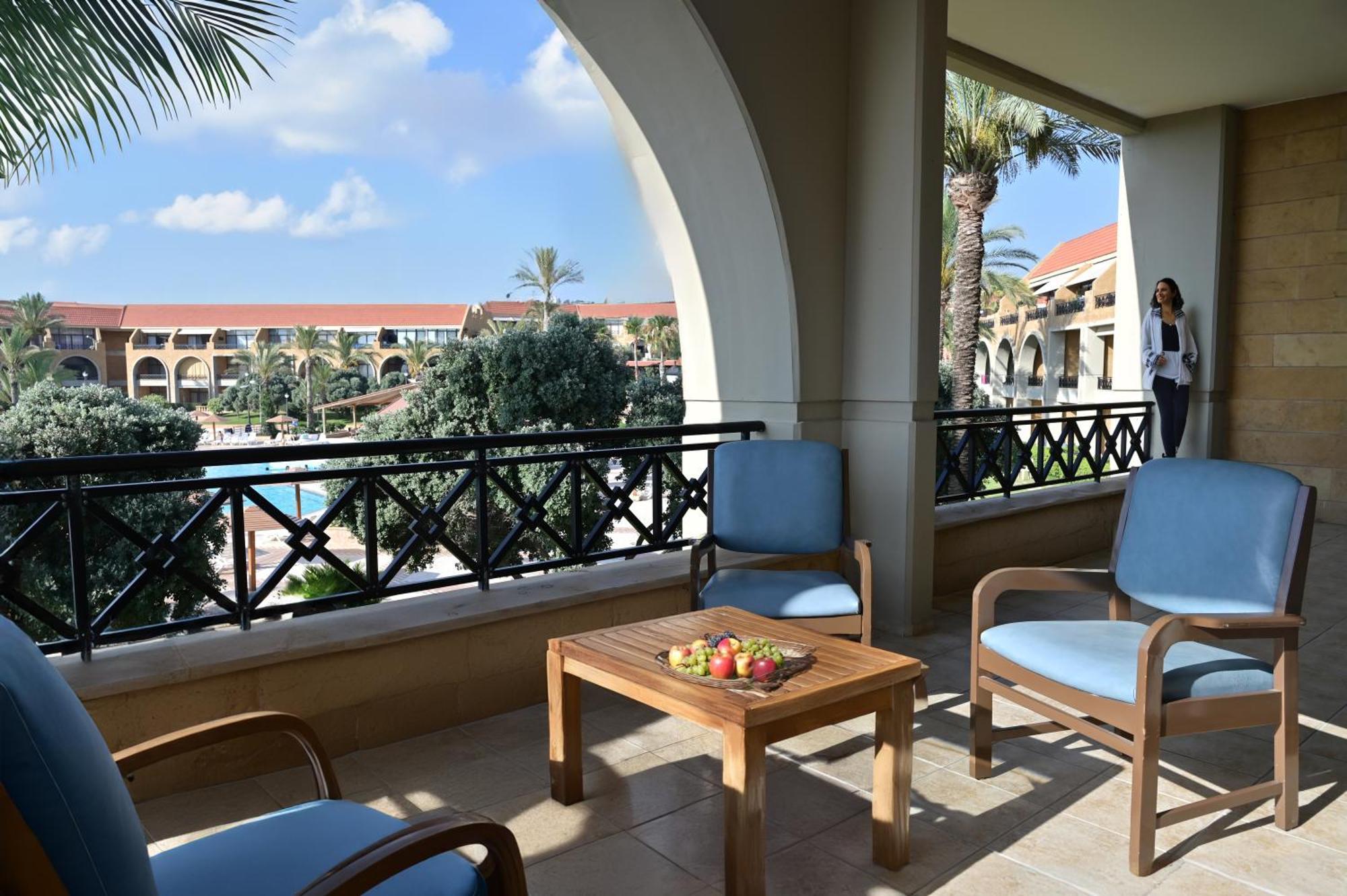 Jiyeh Marina Resort Hotel & Chalets Jieh Kültér fotó